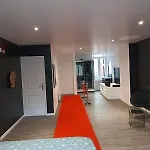 Cinéma #5#- Jacuzzi&projecteur-self Check-in *